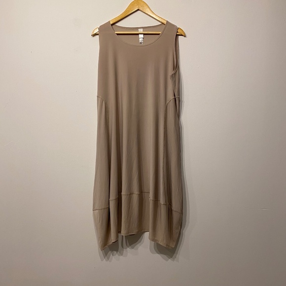 **$5 SALE*** MarlaWynne Polyester Tan Midi Dress - Picture 1 of 6